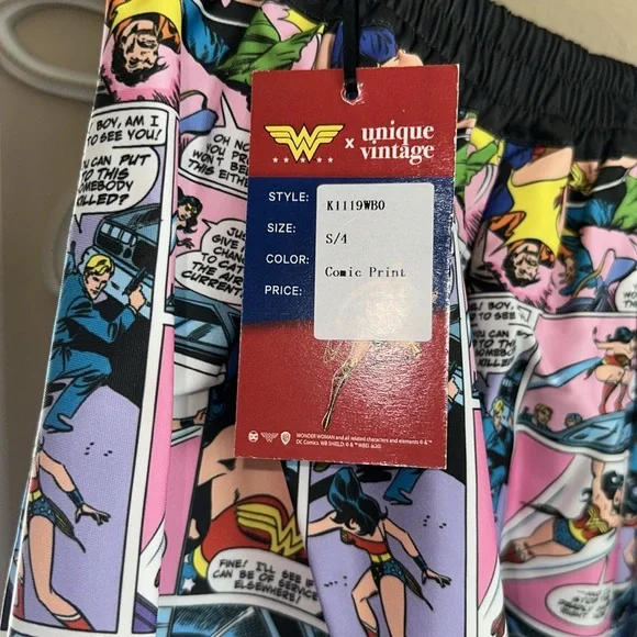 Wonder Woman Comic Skirt - Picture 7 of 8